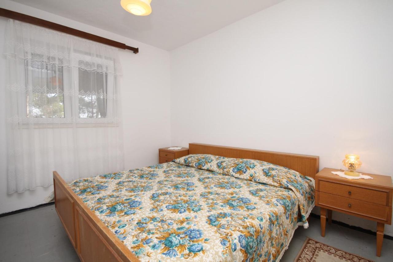Apartment Zavala 8774B Jelsa  Esterno foto